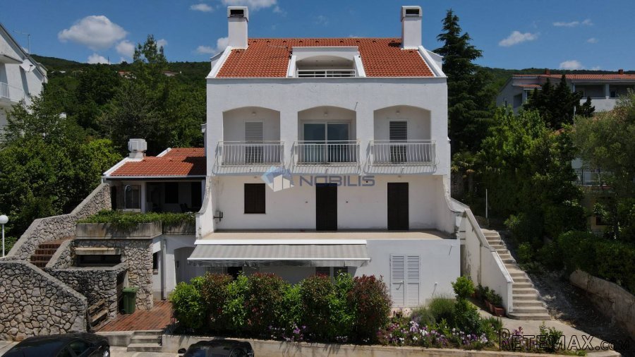 Crikvenica, Dramalj, 378m2, 4 apartm., okućnica, parking