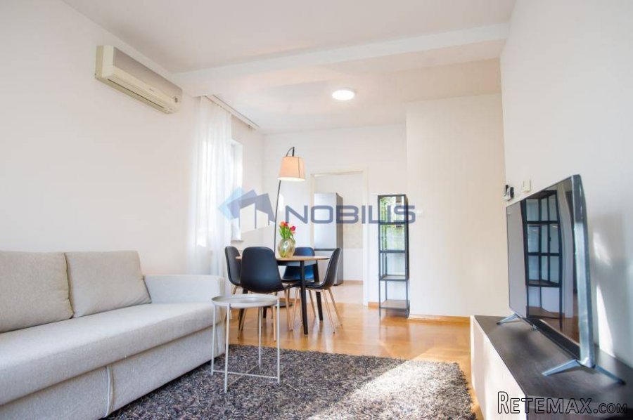 Zagreb, Srebrnjak, luksuzni 2s stan 53 m2 s garažom