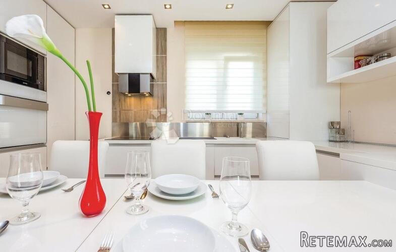 Apartman 10 metara od mora sa bazenom Crikvenica - 3
