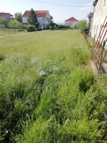 Sinj, građevinsko zemljište, 1400m2