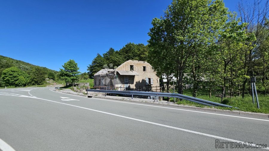 PRILIKA ZA INVESTITORE, građ. parcela 4000m2 s ucrtanim obje - 4