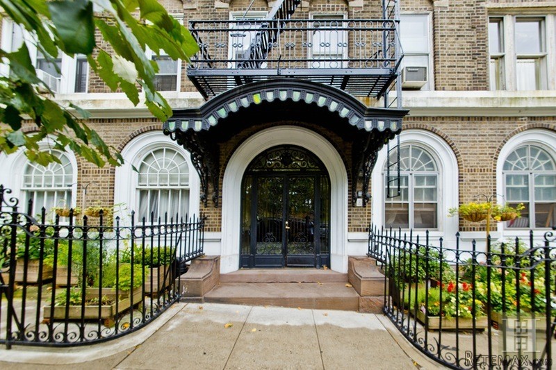 2 bedroom Apartment For Sale: 570 44TH..