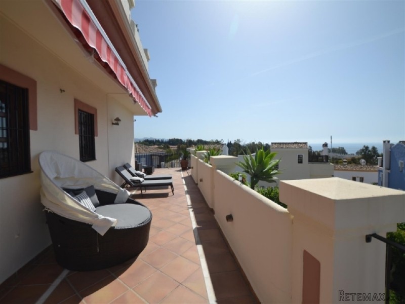 3 Bedroom Apartment For Sale Situated.. - 2