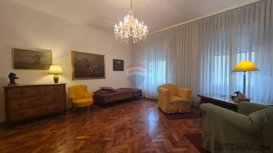 Zagreb, Centar - četverosobni građanski stan