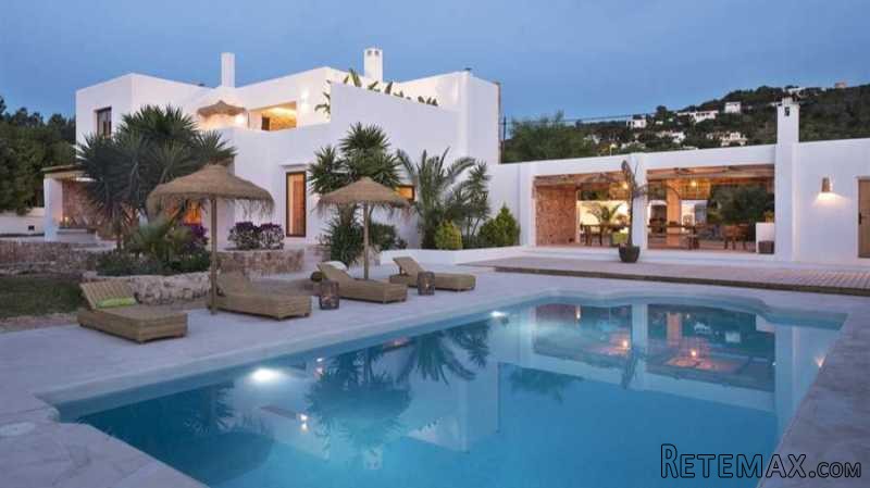 Mediterranean villa with sea view