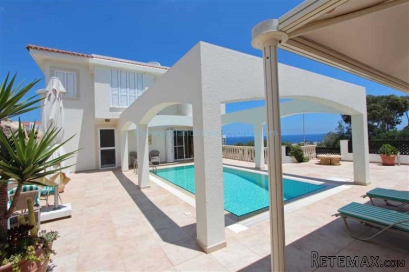 House Detached - For Sale - 4 Bedrooms
