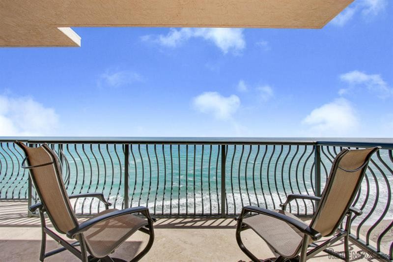 3 bedroom Residence For Sale: Singer..