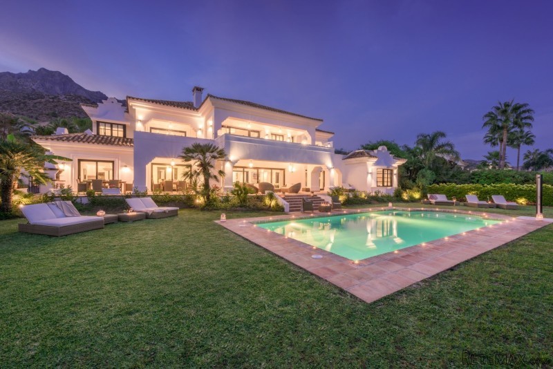7 Bedrooms - House - Andalucia - For..