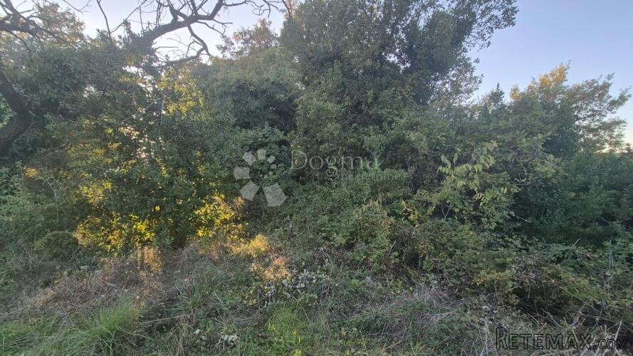 Građevinsko zemljište površine 1968 m2, 2 km od mora, 80 EUR - 3