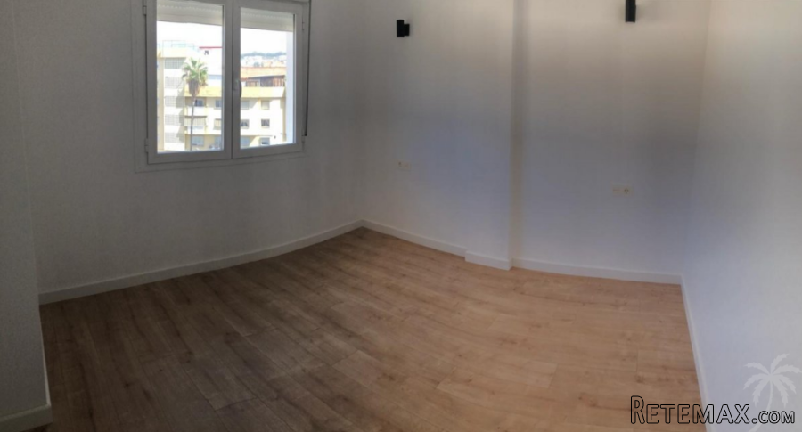 A completely renovated apartment with unobstructed views.. - 6