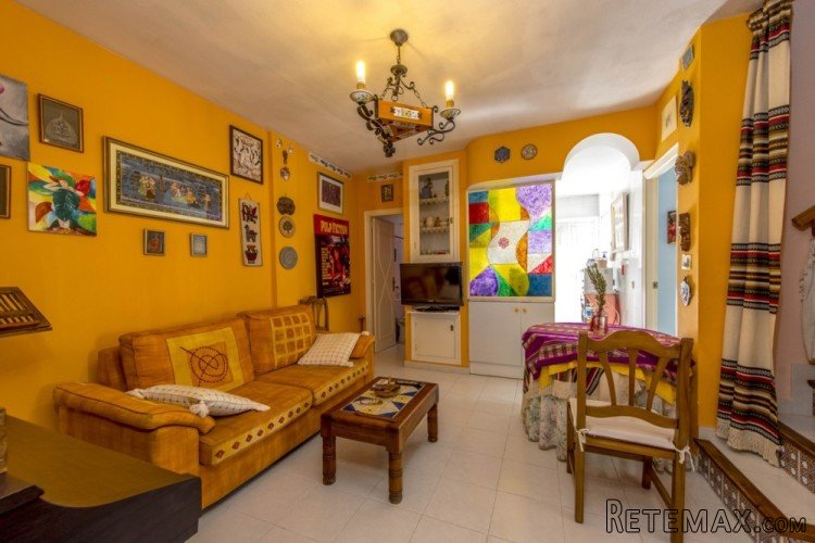 3 Bedroomed Part Furnished Townhouse in Los..