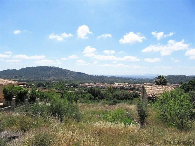Fantastic building plot in Alaro with..