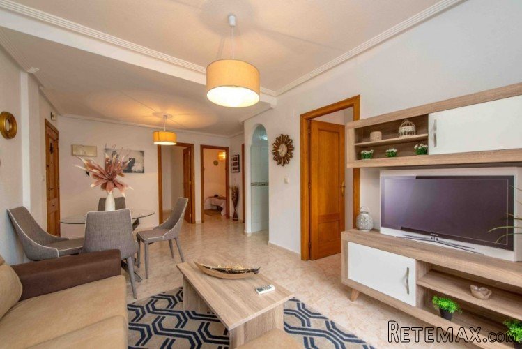 3 Bedroomed Renovated Apartment within 5 minutes walk to..