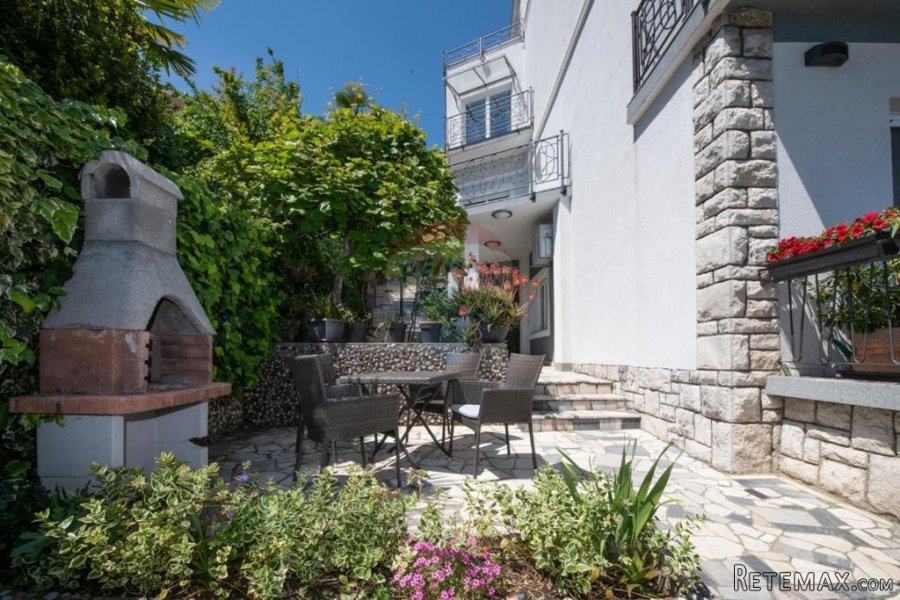 OPATIJA - vila s 4 apartmana - 10