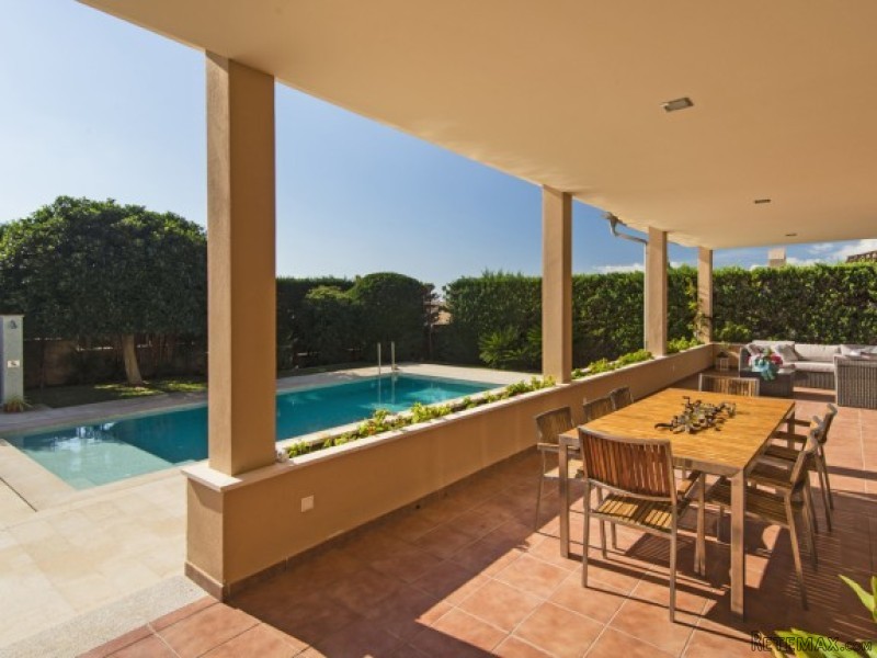 Magnificent High-End Home In San Marcal..