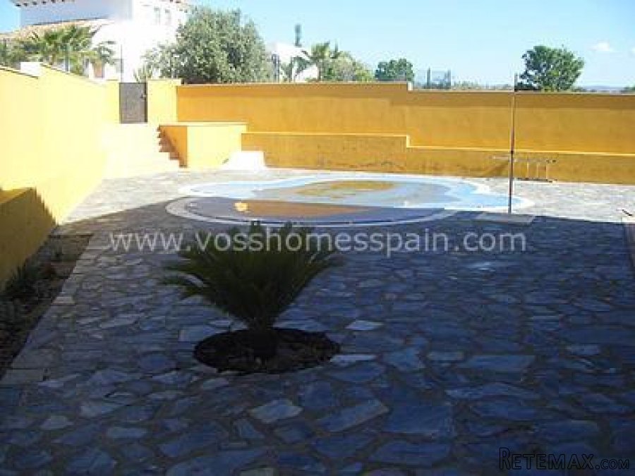 Large, fully furnished 200m2 , 2 storey, detached 3 bed 2.. - 4
