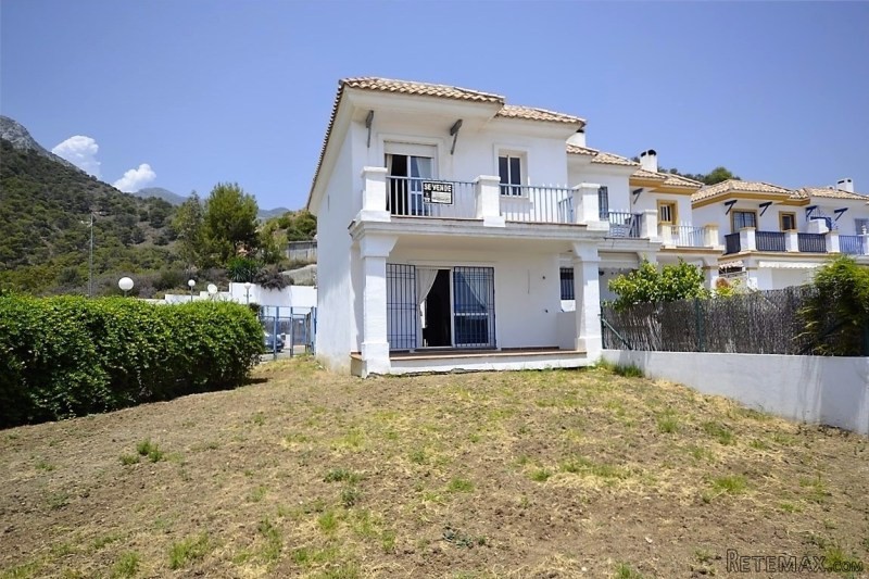 Marbella, , 3 bedrooms, 372 m2, 370 000..