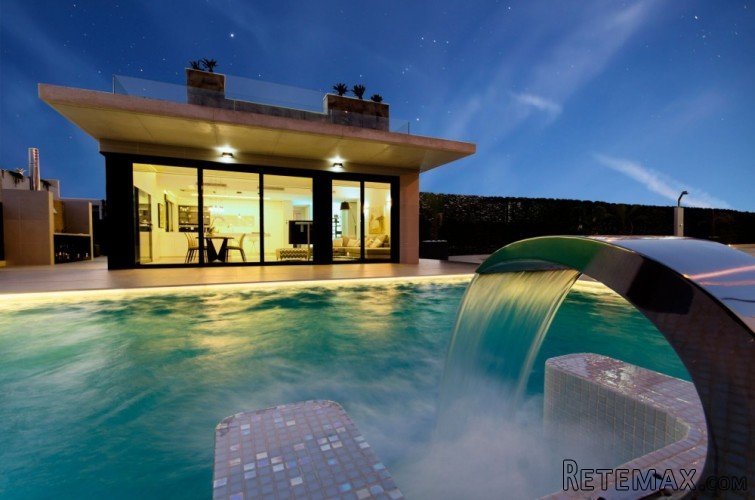DetachedVilla Property Type: &nbsp;4 Bedrooms..