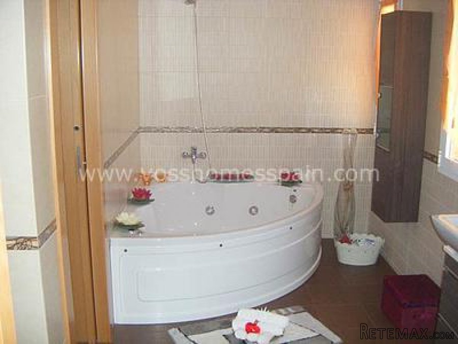Large, fully furnished 200m2 , 2 storey, detached 3 bed 2.. - 7