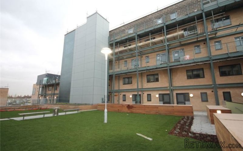 Flamsteed Close