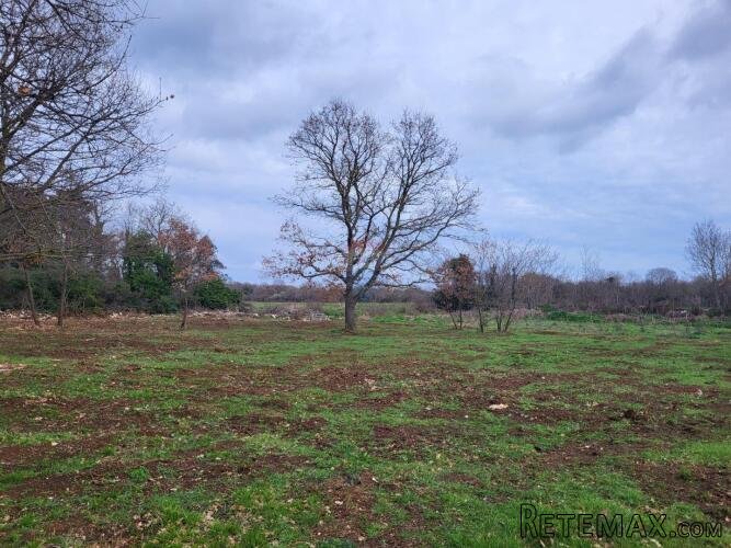 Istra, Medulin, lijepa građevinsko zemljište na rubu naselja - 2