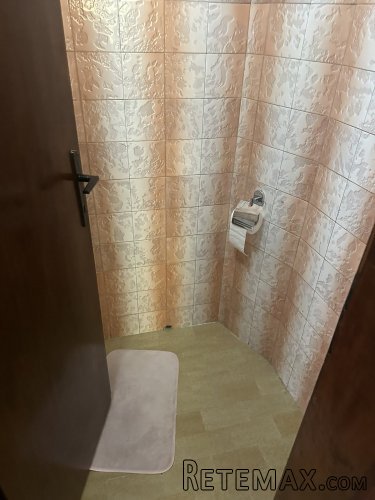 Prodajem kucu u Novim Karlovcima - 12