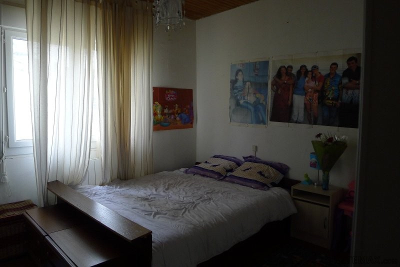 Sunny Village House In Good Condition - 2