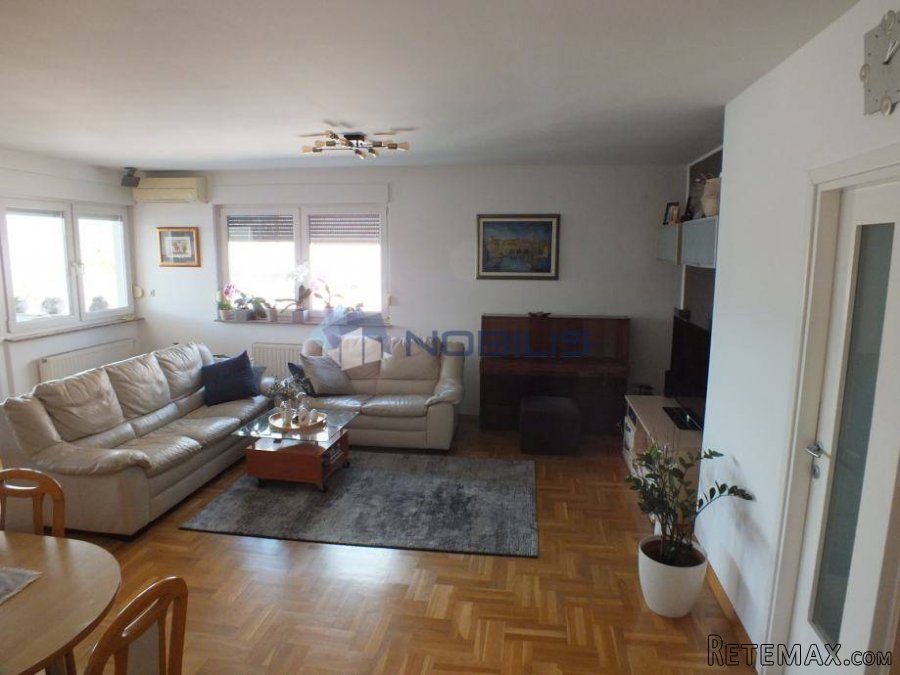 Zagreb, Savica, stan 115 m2