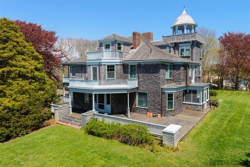 10 bedroom House For Sale: 39 Juniper.. - 2
