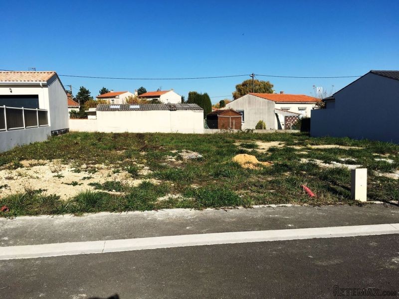 Sale Land Meschers Sur Gironde (17132) - 2