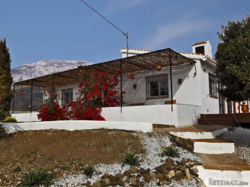 Villa for Sale in Sedella 275.000.. - 2