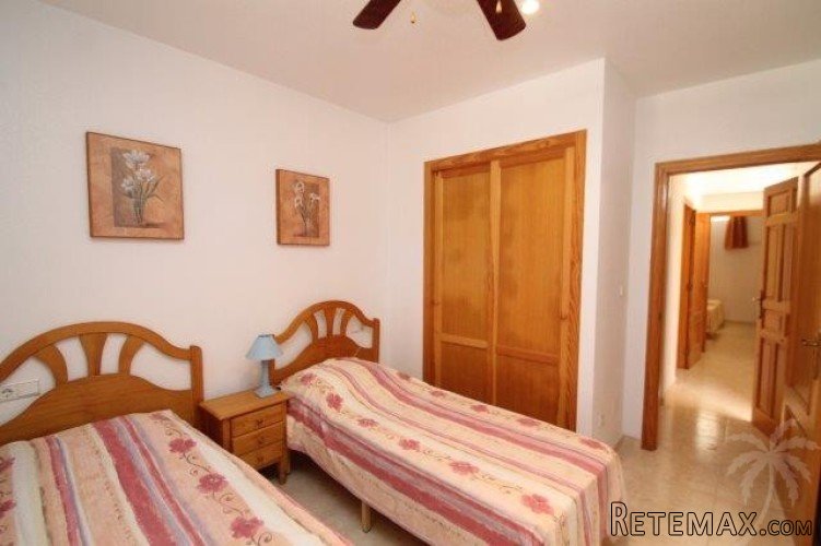 This super luxury detached villa on the south-west with 3.. - 7