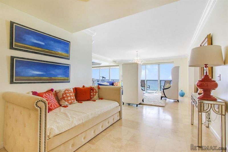 3 bedroom Residence For Sale: Singer.. - 2
