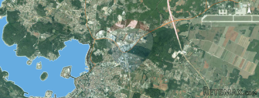PULA, TEREN 5022 m2 U INDUSTRIJSKOG ZONI