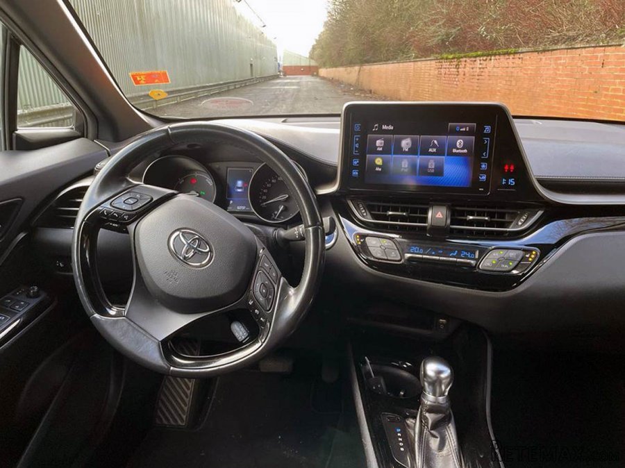 Toyota CH-R Hybrid - 10