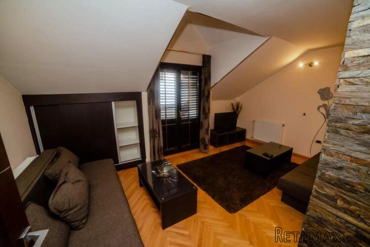 Prodajem fantastičnu kuću sa 3 LUX apartmana na najlepšoj lokaci - 20