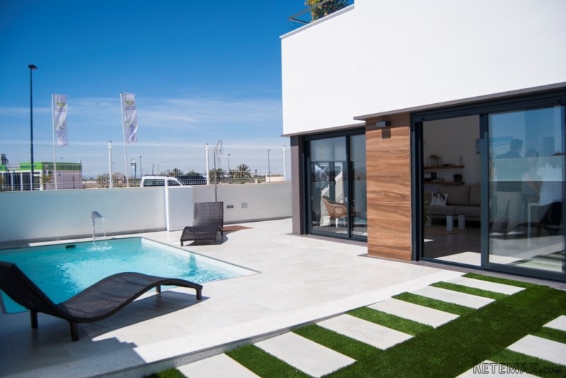 RS276, Three bedroom villas near Golf..