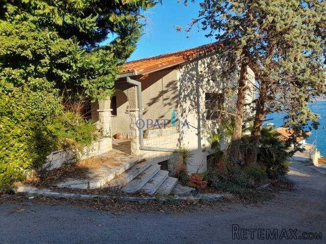 Opatija samostojeća kuća 165 m2 na parceli 740 m2 - 2