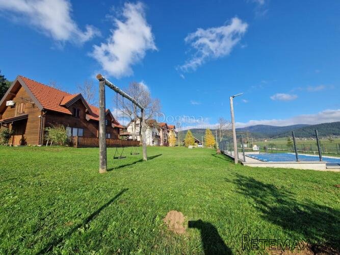 PLITVIČKA JEZERA GOSPODARSKO IMANJE SA VIŠE OBJEKATA - 2