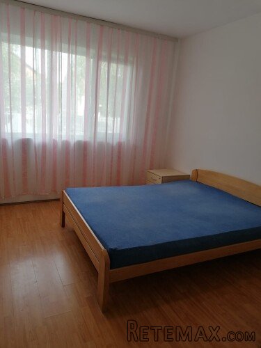 Prodaja kuce sa vise stanova i garazom Indjija - 3