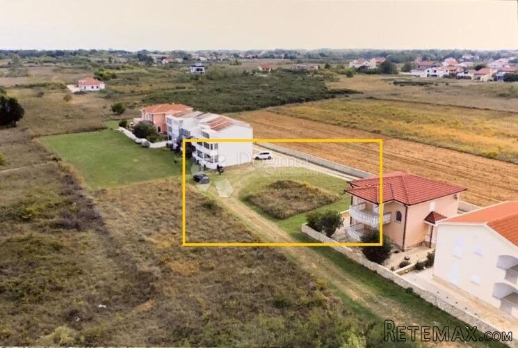 Atraktivno građevinsko zemljište 633m² svega 130m od mora! - 3