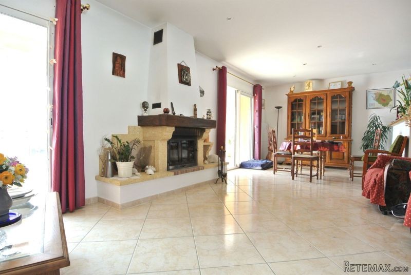 House In Breuillet - 2