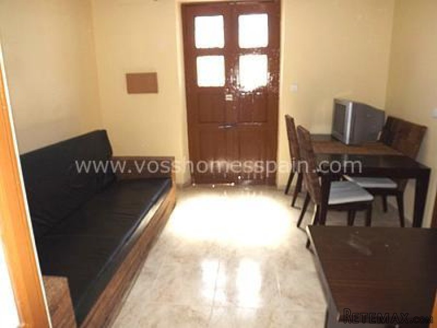 Large 4 bedroom, 2 bathroom, semi detached village house.. - 4