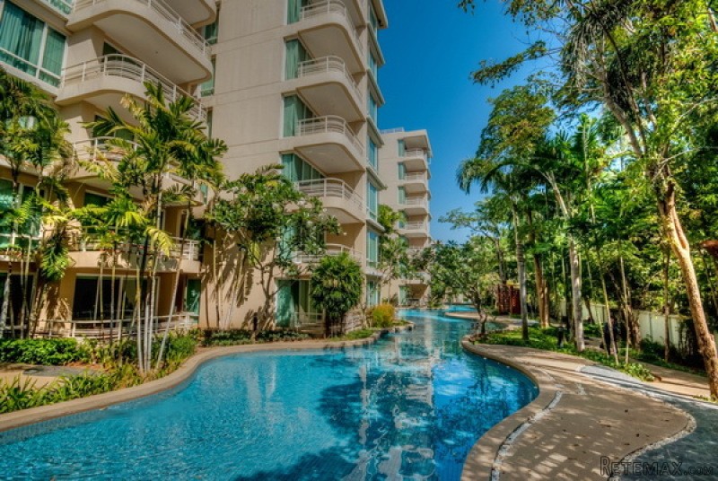 2 Bedroom Beachfront Condo In Town At..