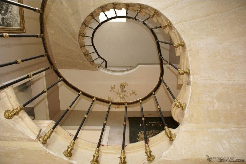 5 Bedroom Country House For Sale - 2