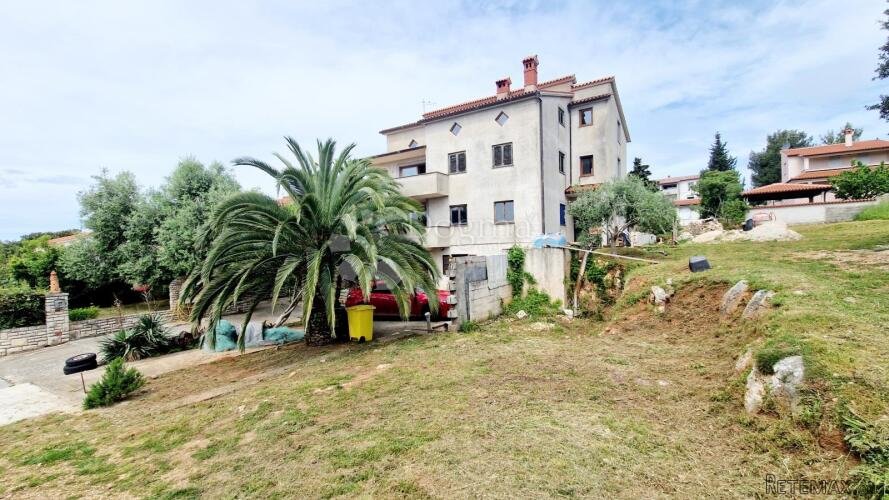 Ekskluzivno: kuća s 5 stanova - 250 m od mora - 2000€m2