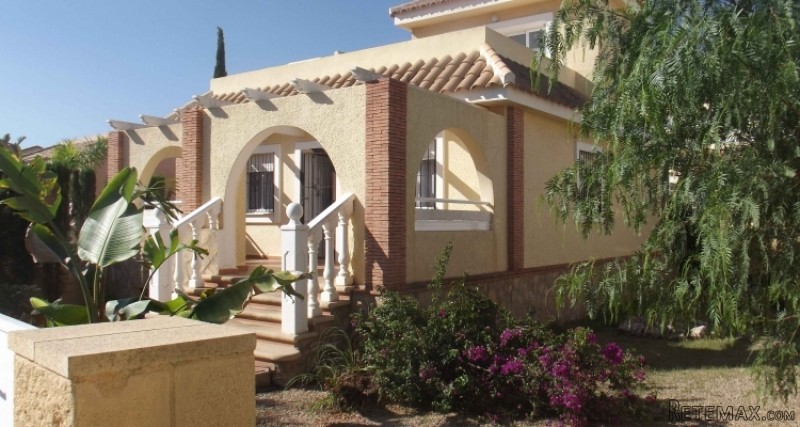 2 Bedrooms Villa For Sale - 2