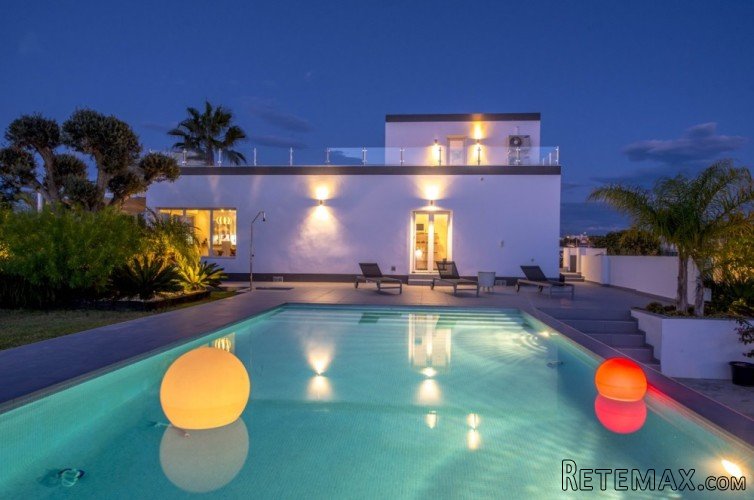 DetachedVilla Property Type: &nbsp;3 Bedrooms..