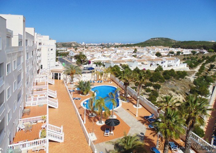 Ático a 3 km de la playa de Guardamar del Segura. La..