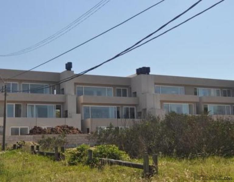 3 Bedroom Apartment - For Sale -..